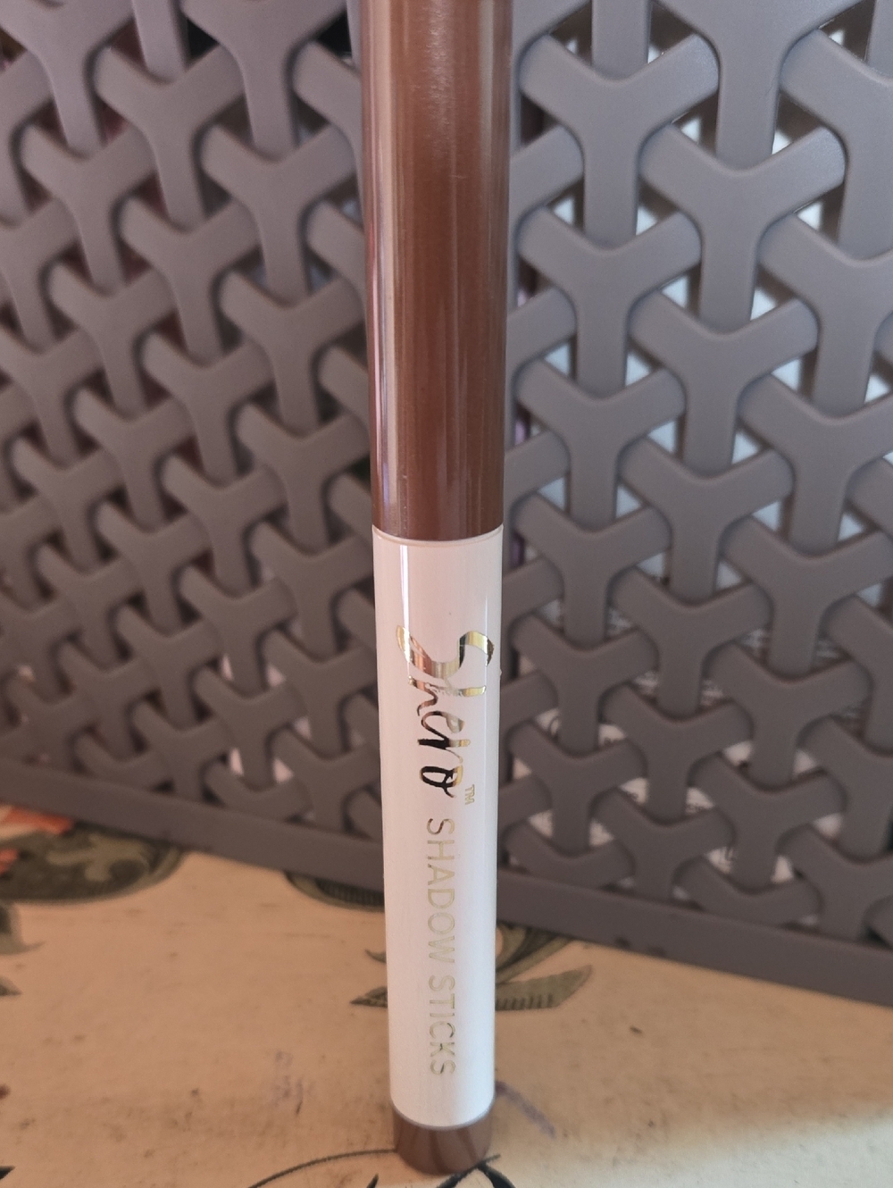 Belle Beauty Shero Eyeshadow Stick - Iced Mocha